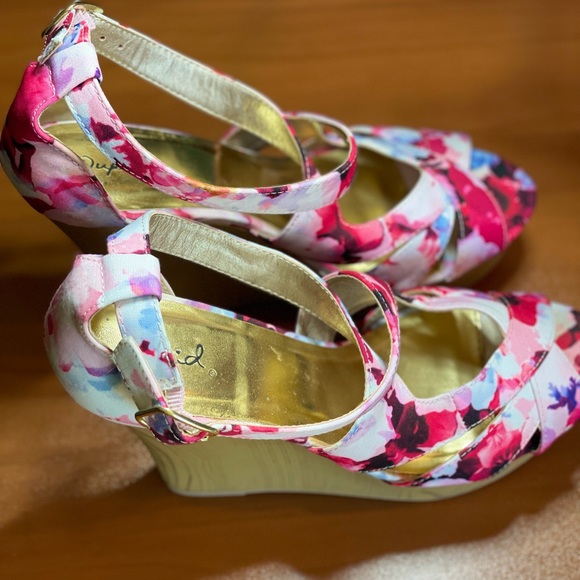 ModCloth Qupid Floral Wedge Heels - Picture 3 of 3